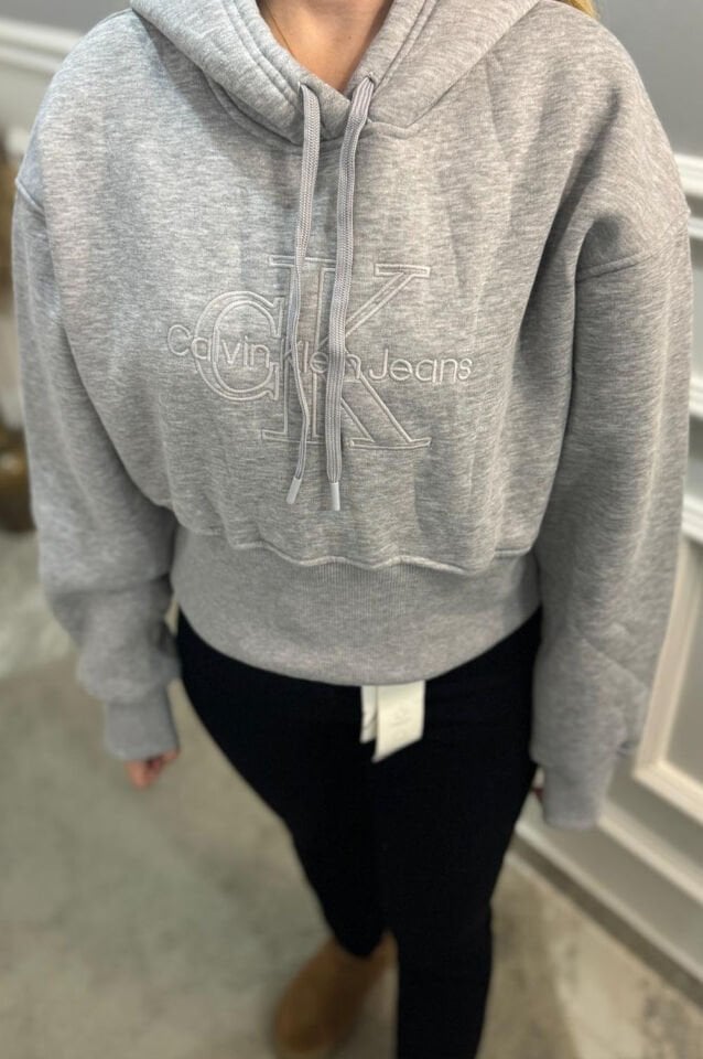 Gri kapüşonlu sweatshirt